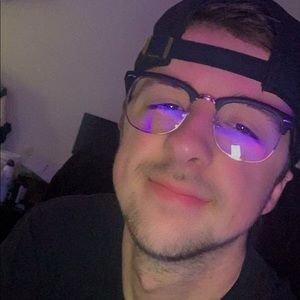 Meet your Posher, Cortlin